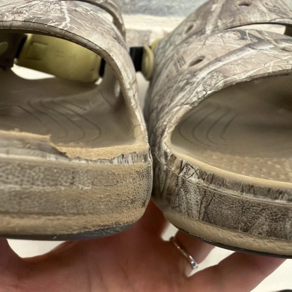 Crocs Classic All-Terrain Realtree Edge Camo Sandals Mens 12 Brown